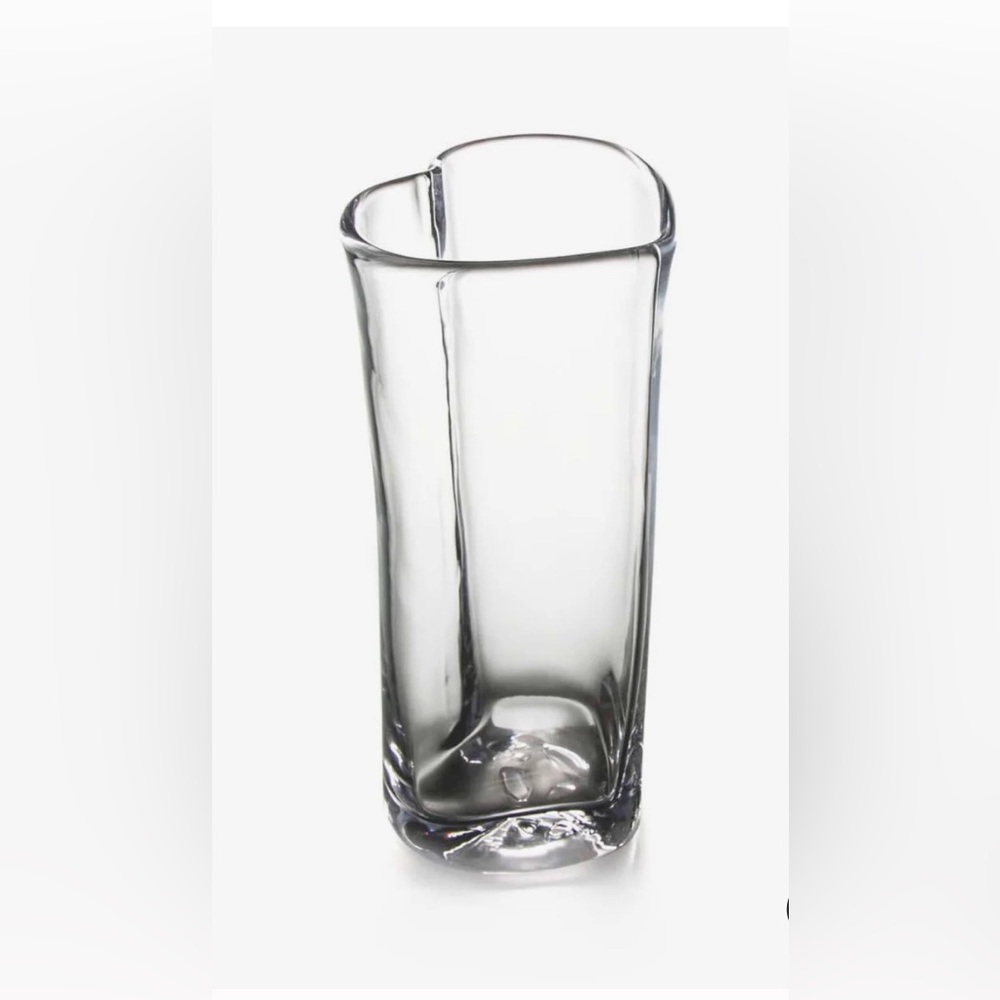 Highgate Heart Vase, Medium Simon Pearce